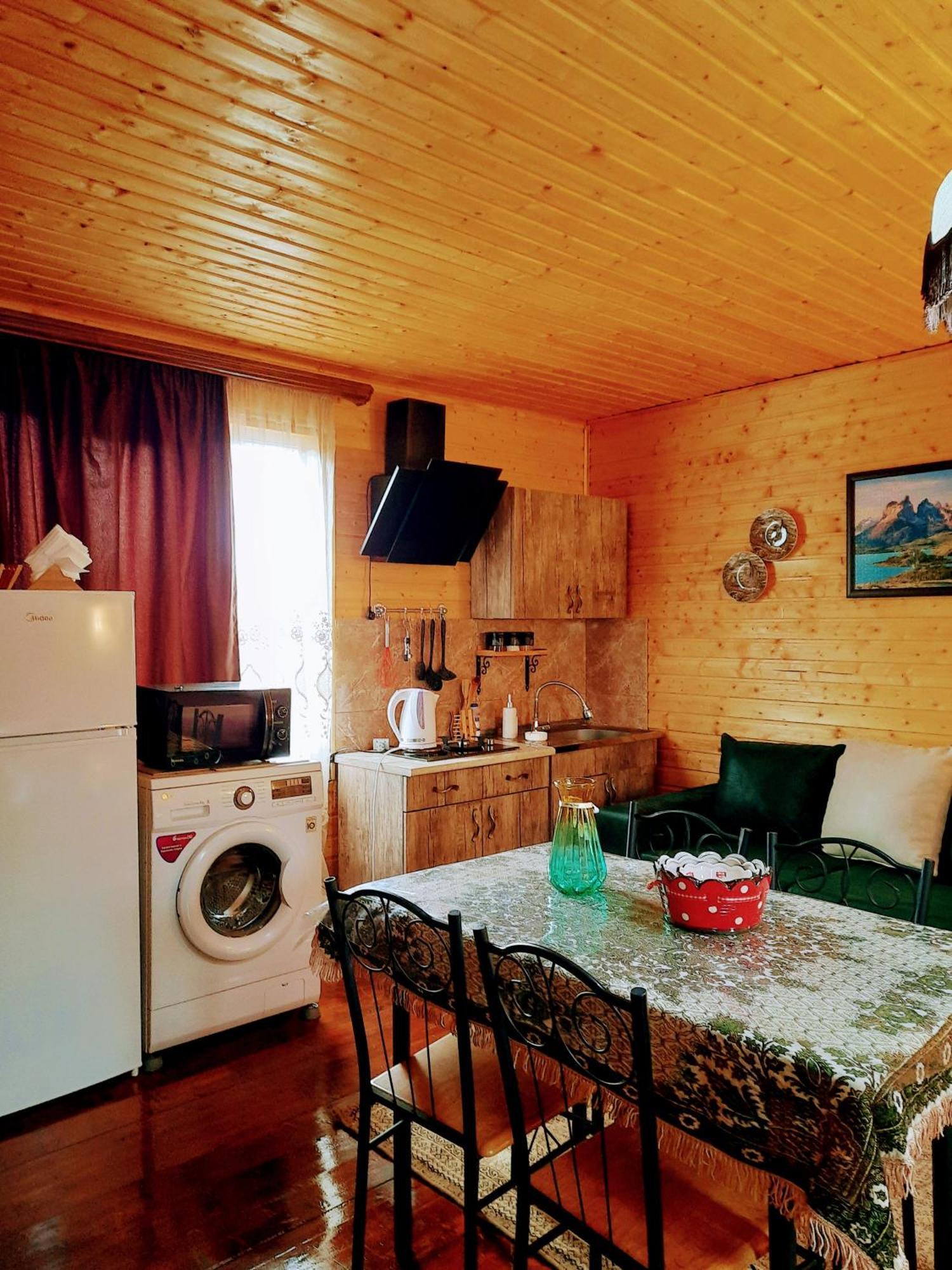 Family Hotel Maia - Cемейная Гостиница Майя Dashbashi 外观 照片